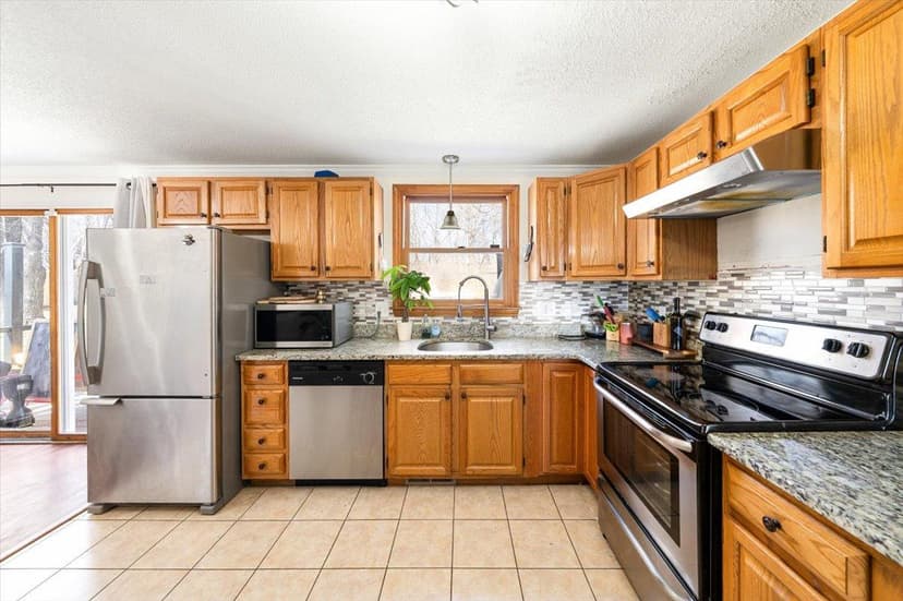7 Overlook Ave, Haverhill, MA 01832 - Image 2